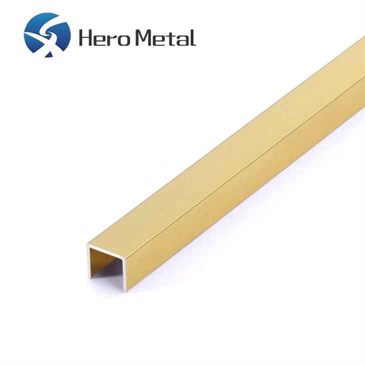 Wykończenie płytek z metalowego profilu aluminiowego